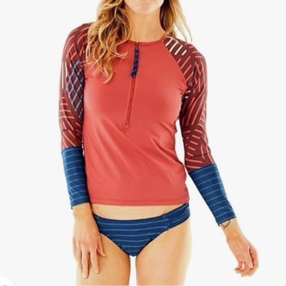 New Carve Designs Kona Rashguard in Sangria - Picture 1 of 12